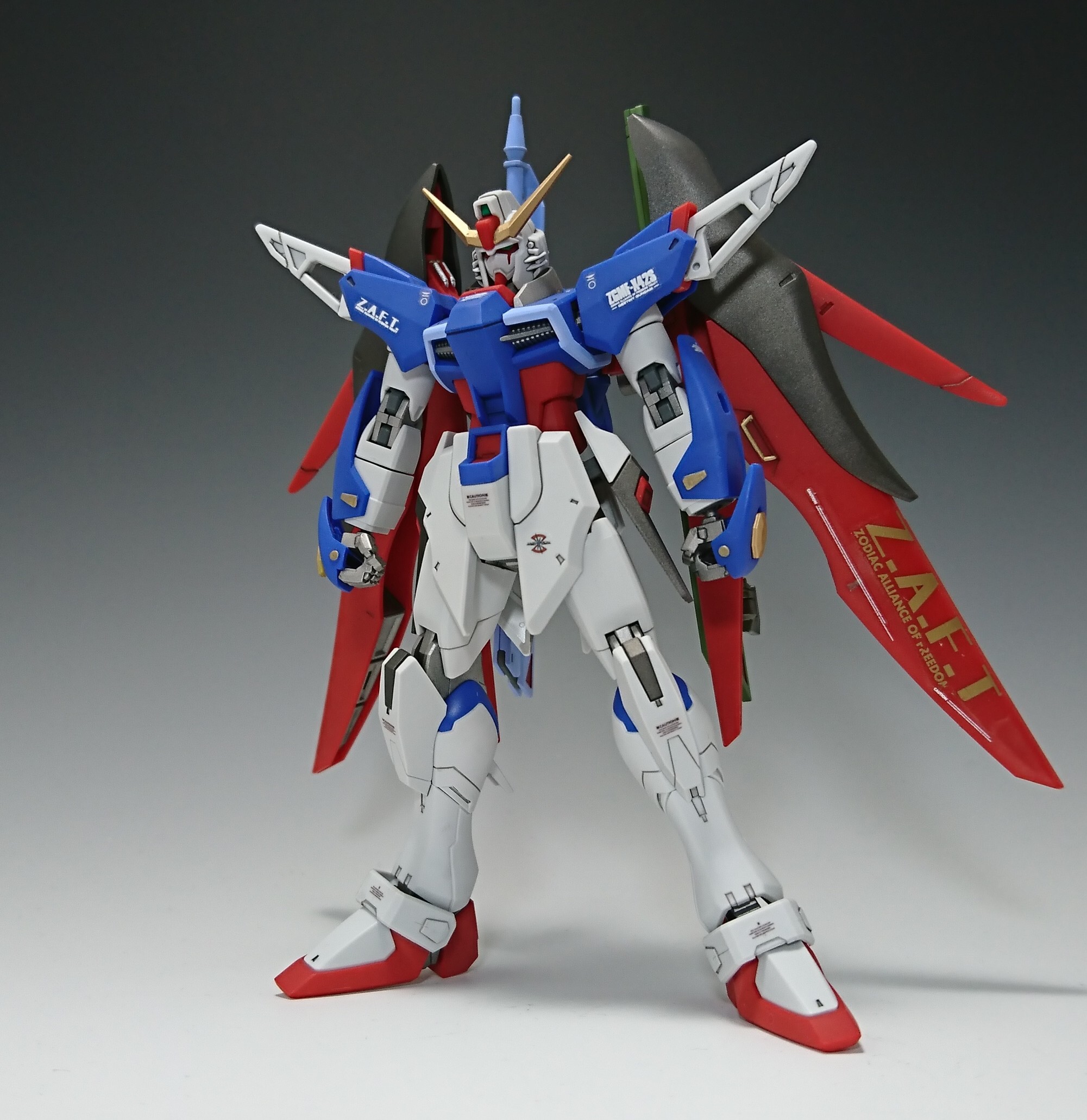 hgce デスティニーガンダム　塗装完成品 HGCE デスティニーガンダム 全塗装済み完成品